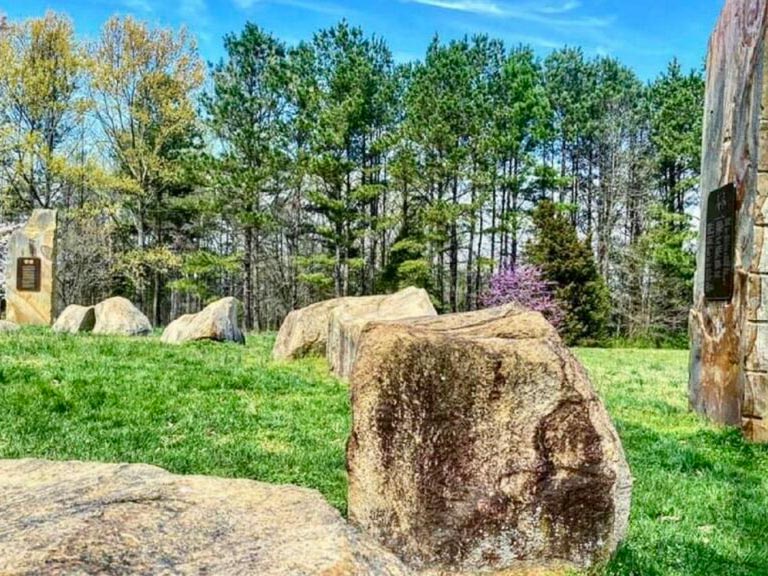 Stonehenge Raleigh NC (27613) – 1980s–2000s brick homes, ideal area for air duct cleaning and mold remediation